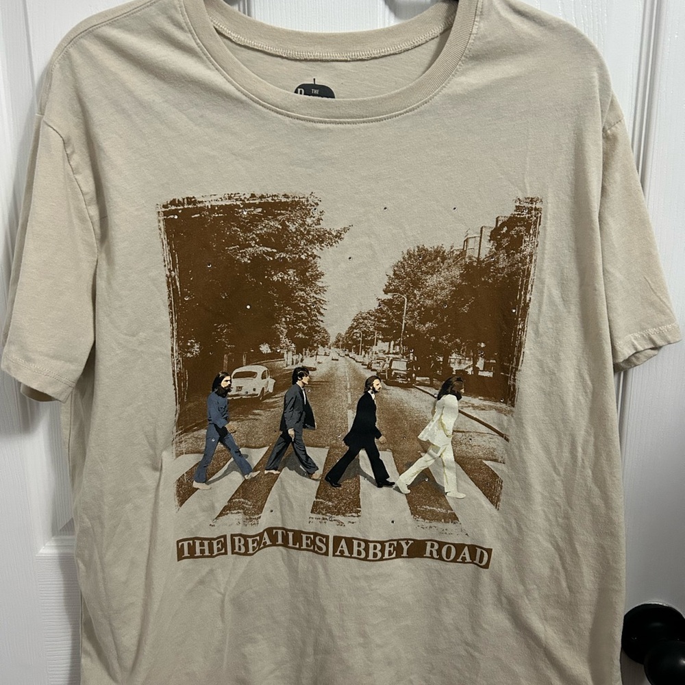 ❤️SOLD❤️ Hybrid Apparel Tan and Brown Short Sleeve Tee with Vintage Graphic